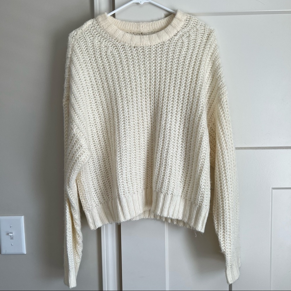 American Eagle Sweater